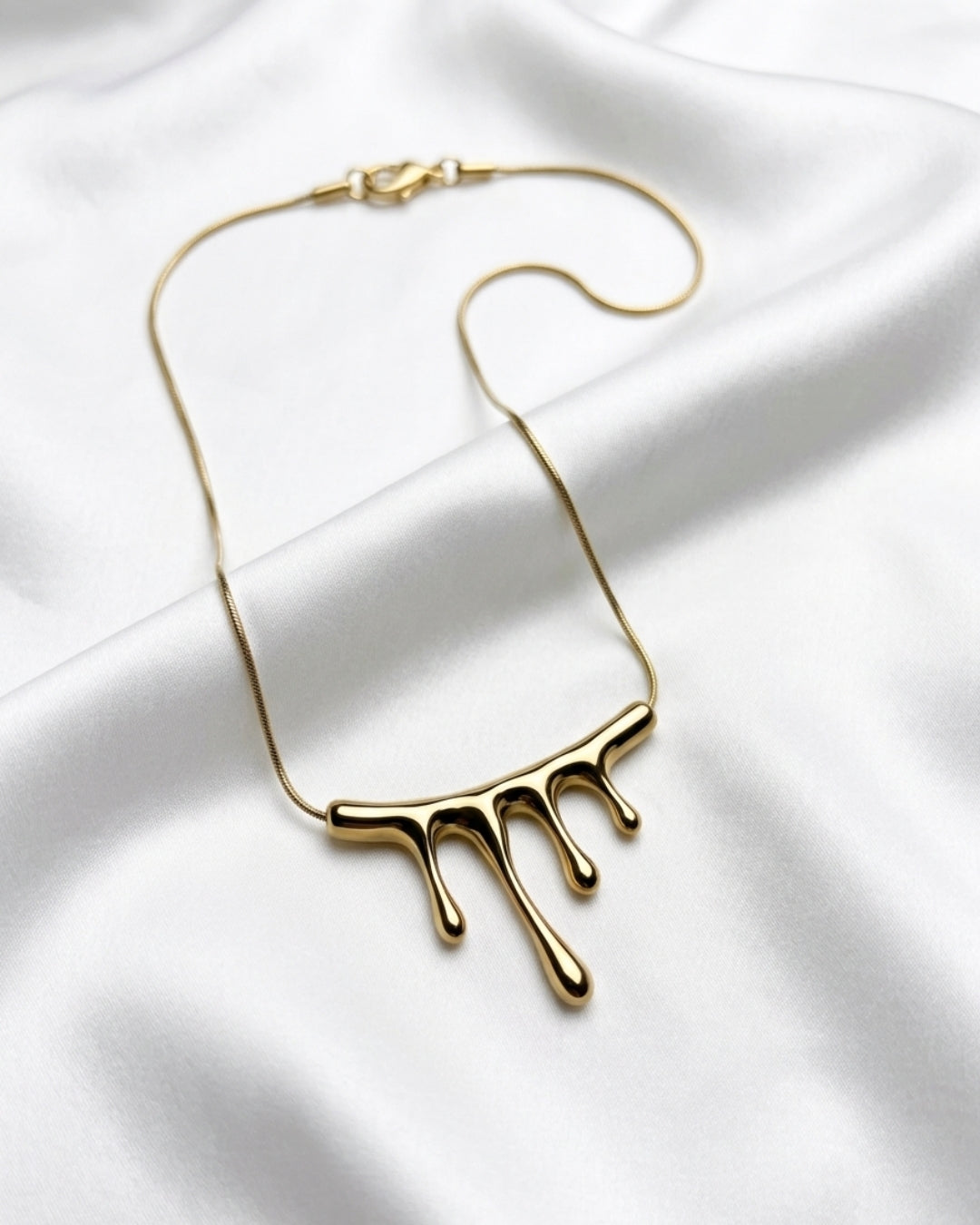 Drippy necklace