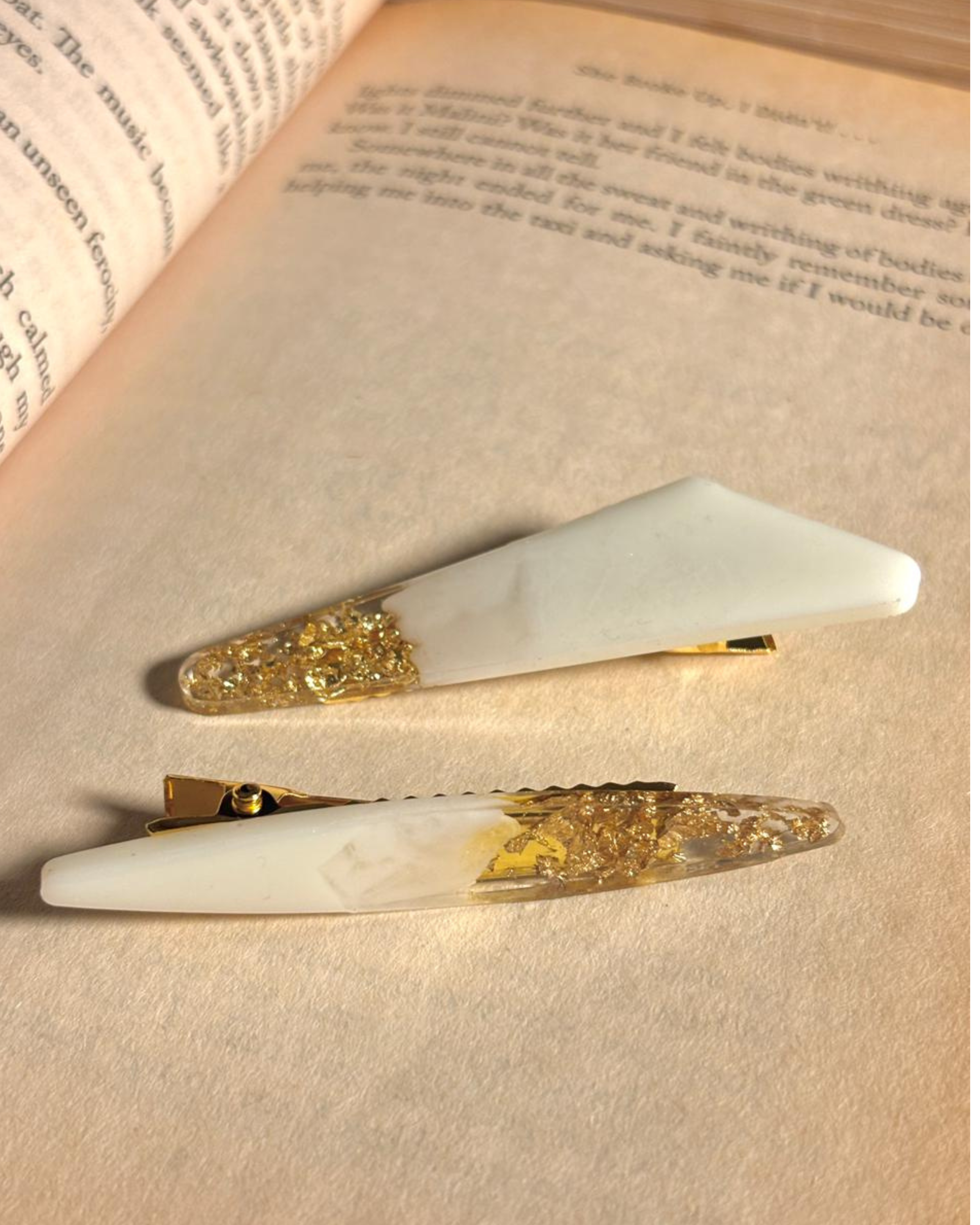 Vanilla Glow Hair Clips