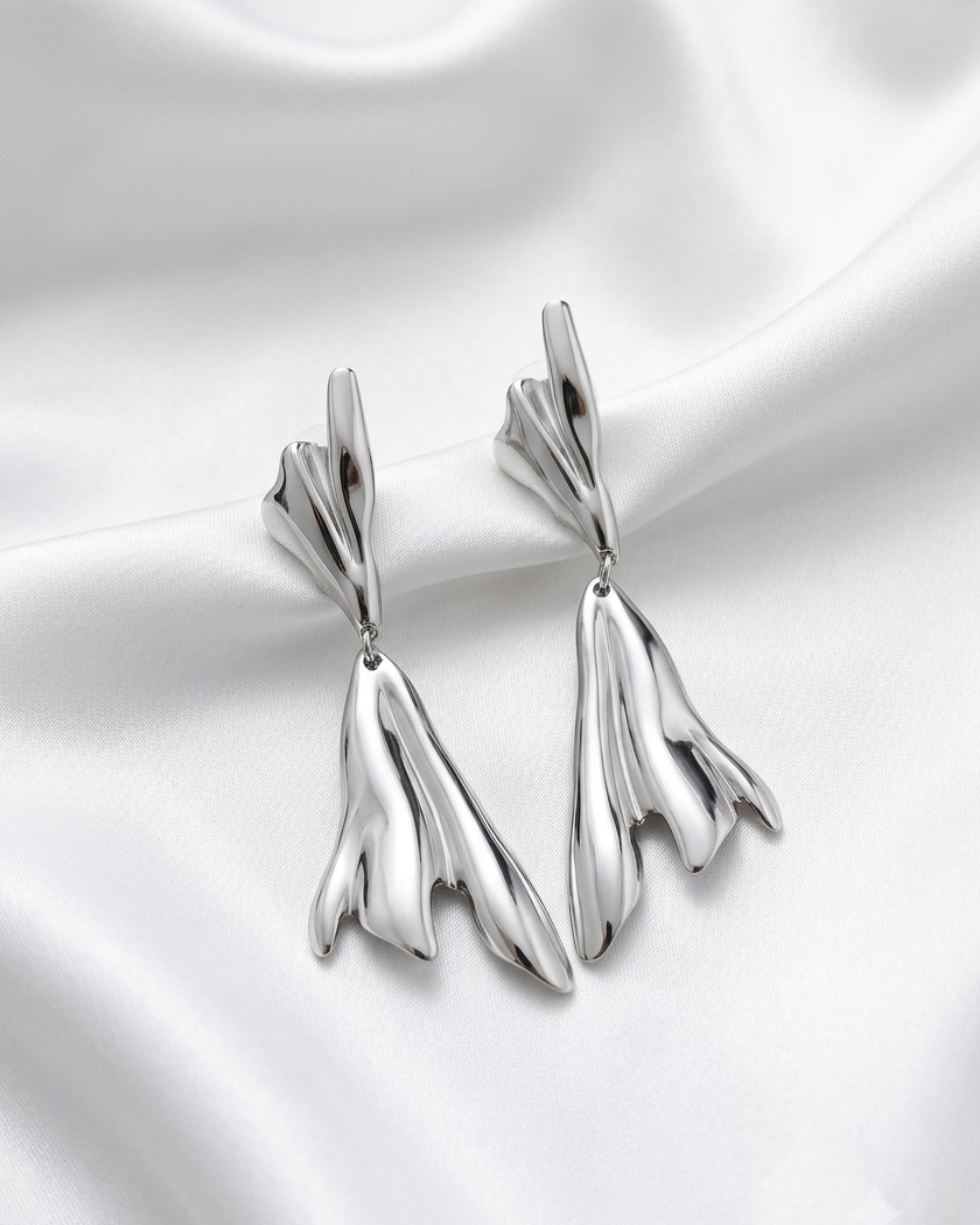 Lily drop earrings