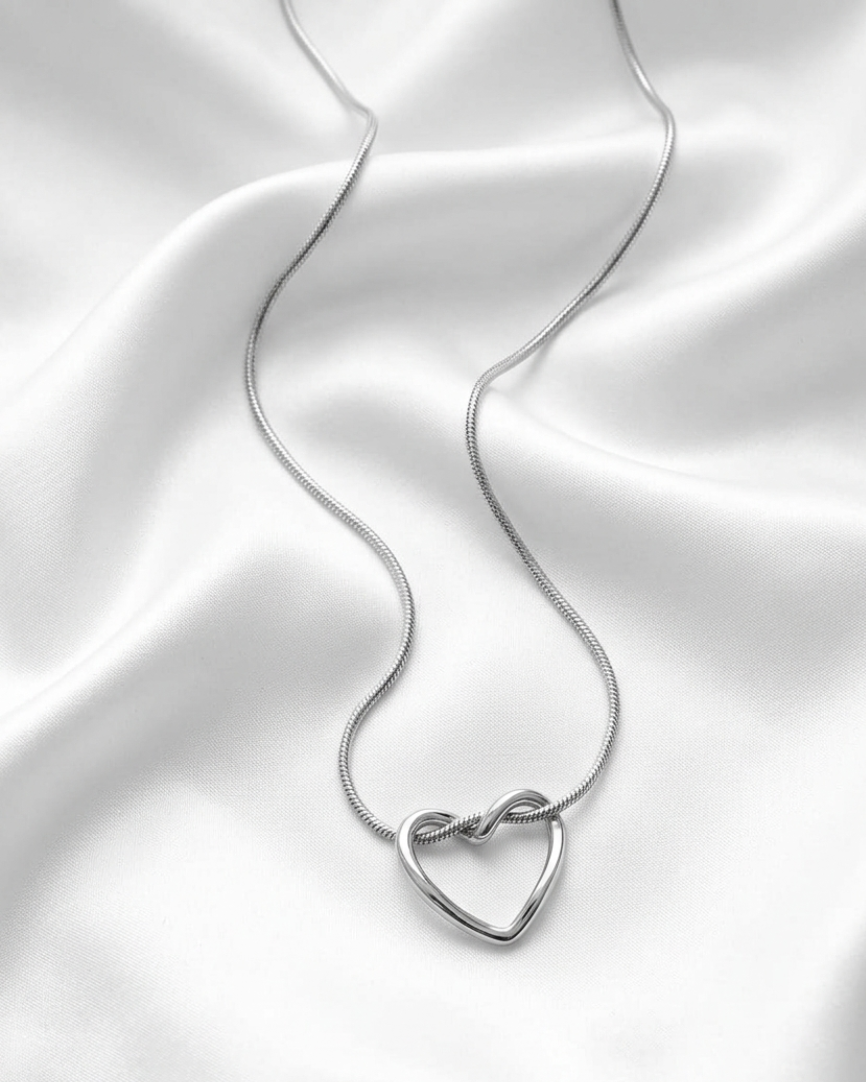Amora Necklace
